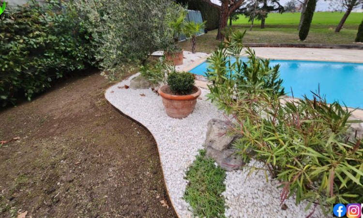 L'Entreprise Aux Charmes du Jardin vous propose la création de massifs à Vaugneray (69)