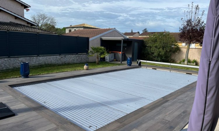 L'Entreprise Aux Charmes du Jardin vous propose l'entretien de jardin à Chaponnay